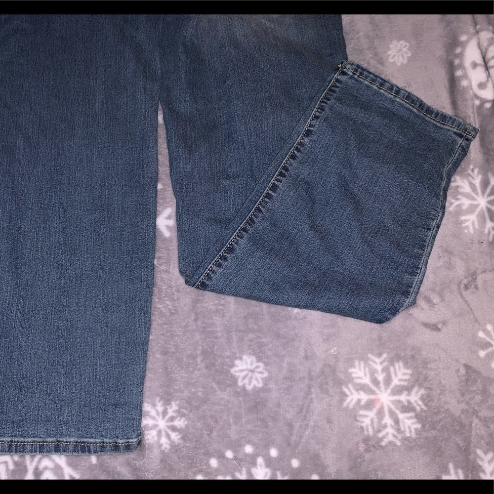 Levi maternity pants